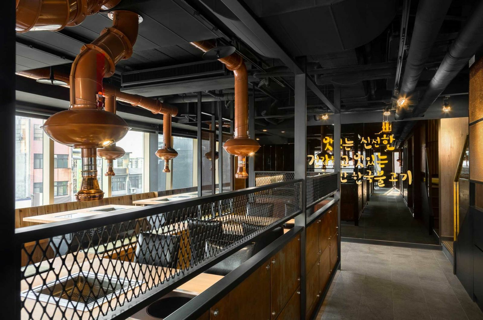 Korean Restaurant Interior Design Ho Chi Minh City 2026 | Kimbanjang ...